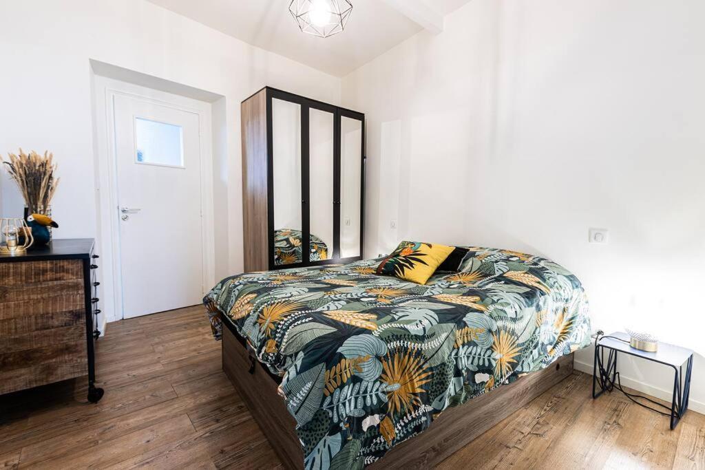 Ferienwohnung Cocooning Au Coeur De La Cite Imperiale Ajaccio  Exterior foto